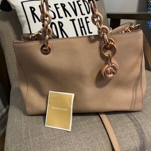 Michele kors purse